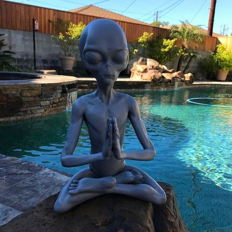 Estatua alienígena de meditación - Las esculturas y estatuas alienígenas