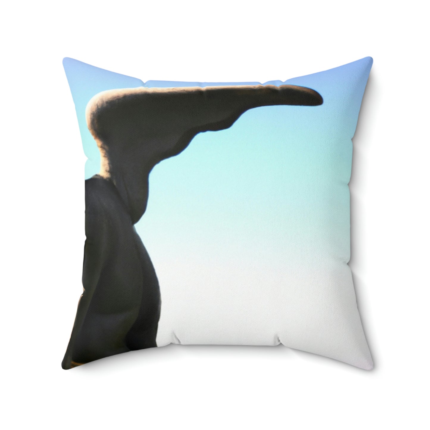 "Allein auf dem Hügel: Die Geschichte eines einsamen Gargoyle" - Das Alien Square Pillow