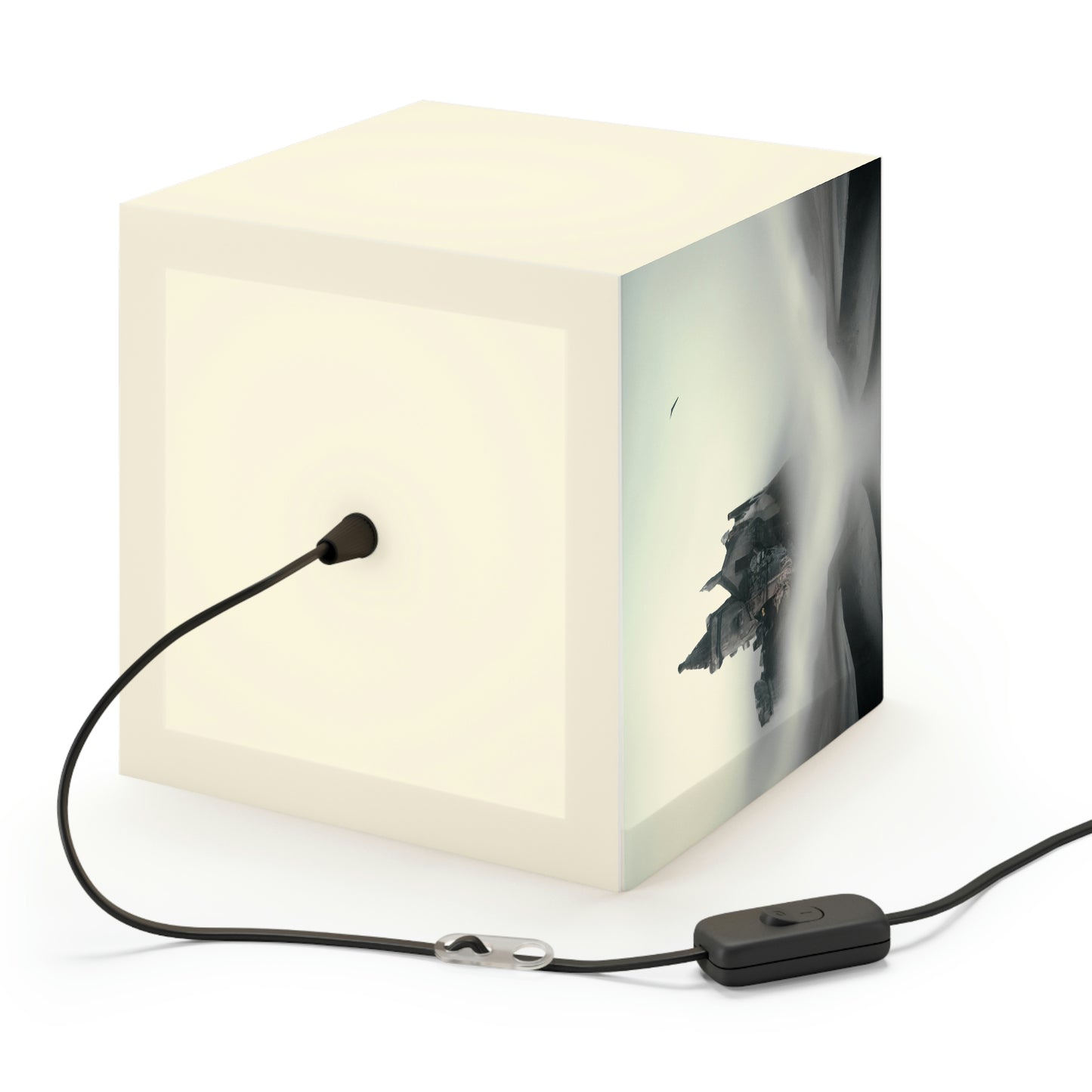 "Gespenstische Zitadelle des Nebels" - Die Alien Light Cube Lampe