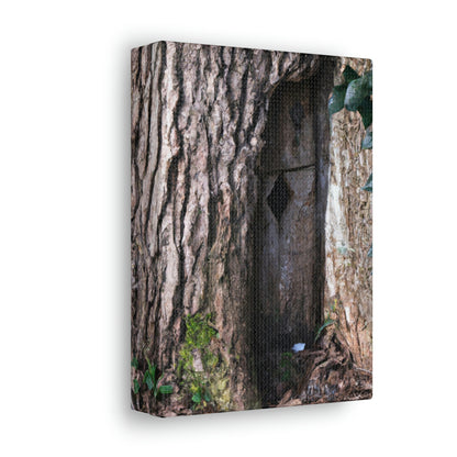 "La puerta misteriosa en el árbol antiguo" - The Alien Canva