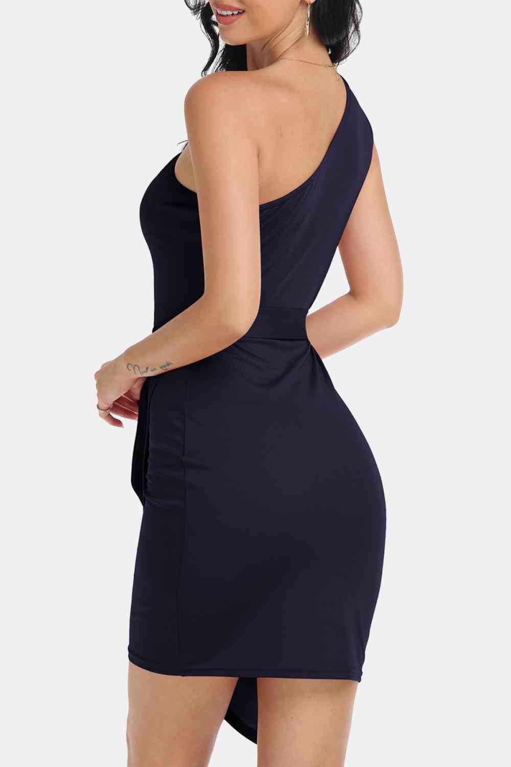 Ärmelloses One-Shoulder-Kleid zum Binden vorn