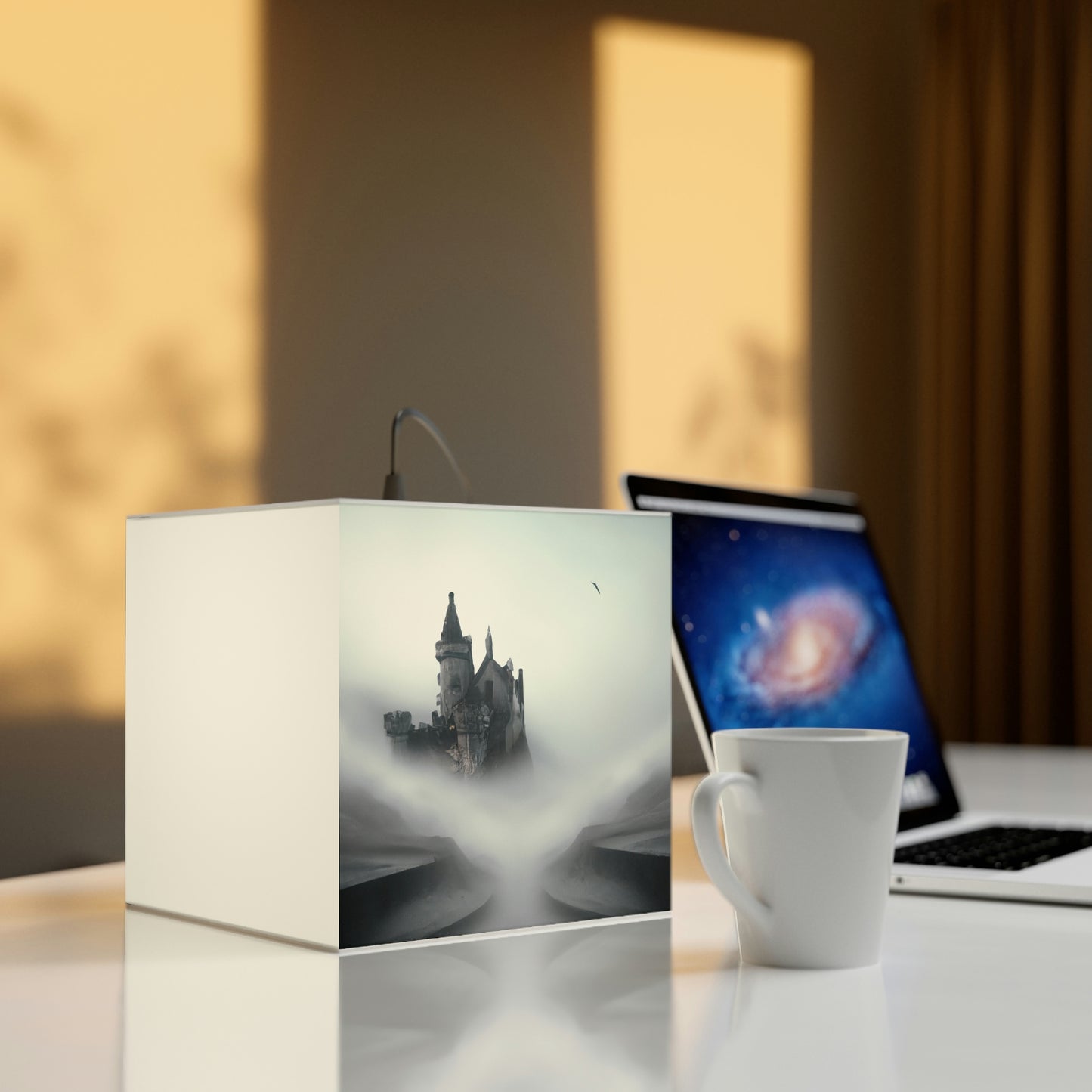 "Gespenstische Zitadelle des Nebels" - Die Alien Light Cube Lampe