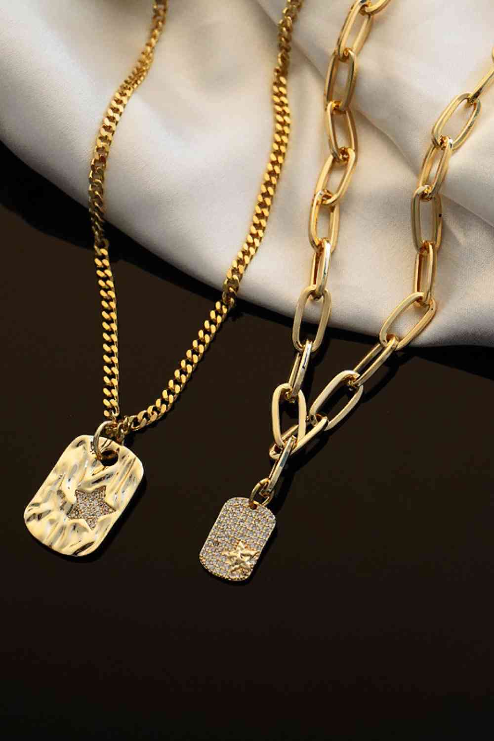 Halskette mit Anhänger „Never Out Of Reach“ mit 18-Karat-Vergoldung