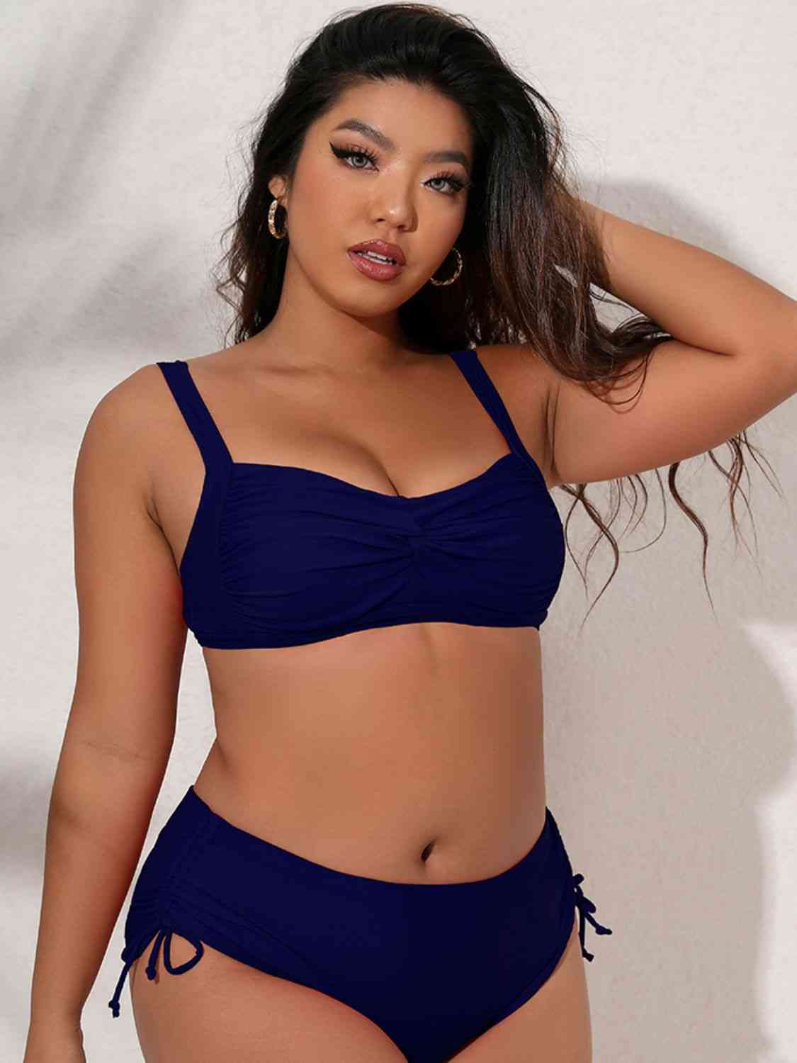 Plus-Size-Bikini-Set mit Twist-Front-Schnürung