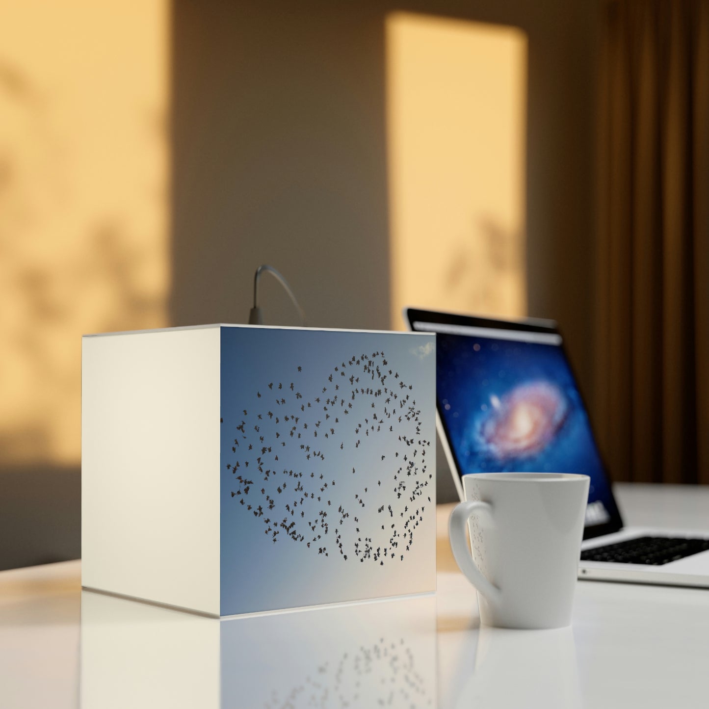 "Das Herz im Himmel" - Die Alien Light Cube Lampe