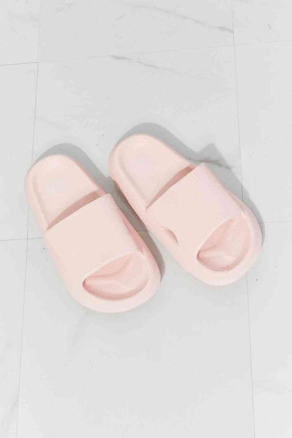 MMShoes „Arms Around Me“-Slipper mit offener Zehenpartie in Rosa