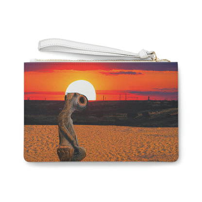 "Farewell to the Horizon" - Die Alien Clutch Bag