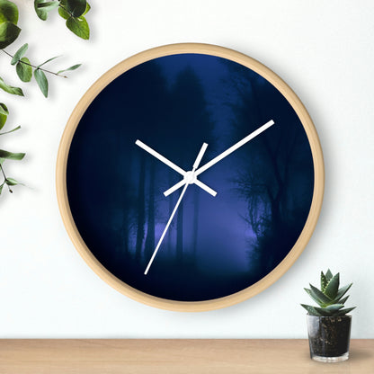 "Lost in the Moonlight Woods" - El reloj de pared alienígena