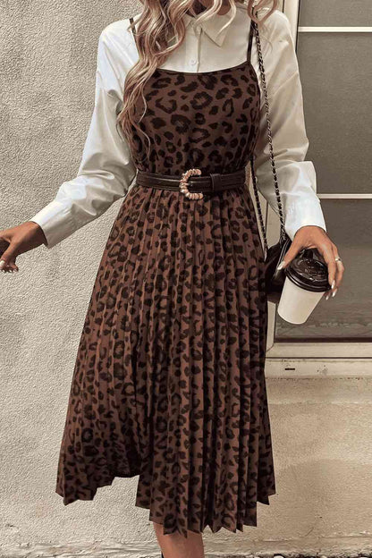 Vestido midi con tirantes finos y cuello recto con estampado de leopardo