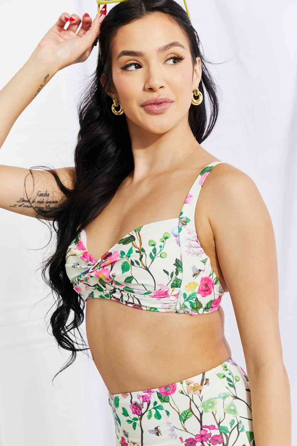 Bikini de talle alto color crema Take A Dip Twist de Marina West Swim