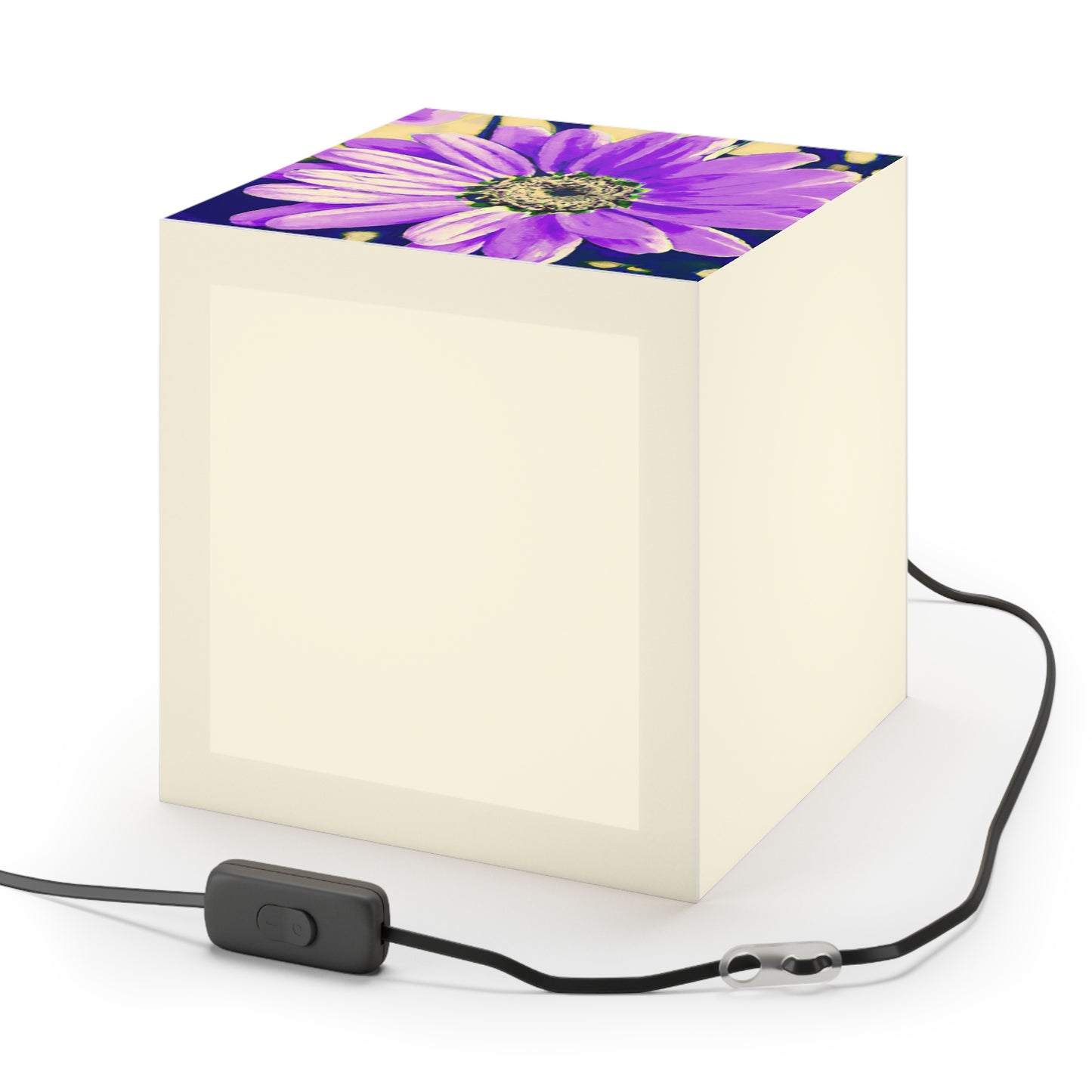 Lila Blütenblätter knallen: Kreieren Sie eine auffällige Gänseblümchen-Rosen-Fusion – die Alien Light Cube Lampe