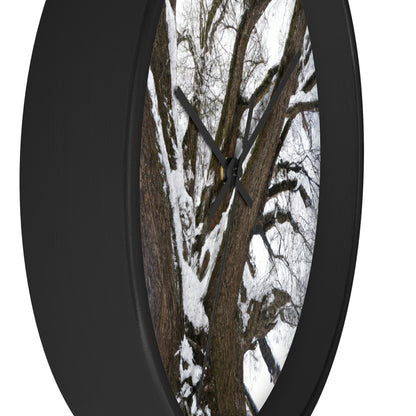 "Winter Wonderland Tree" - The Alien Wall Clock