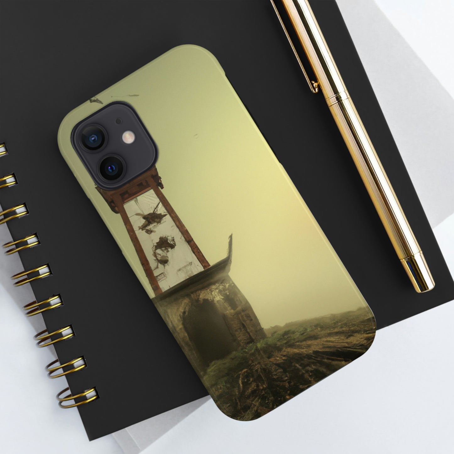 "Gespenstisches Leuchtfeuer im Nebel" - Die Alien Tough Phone Cases