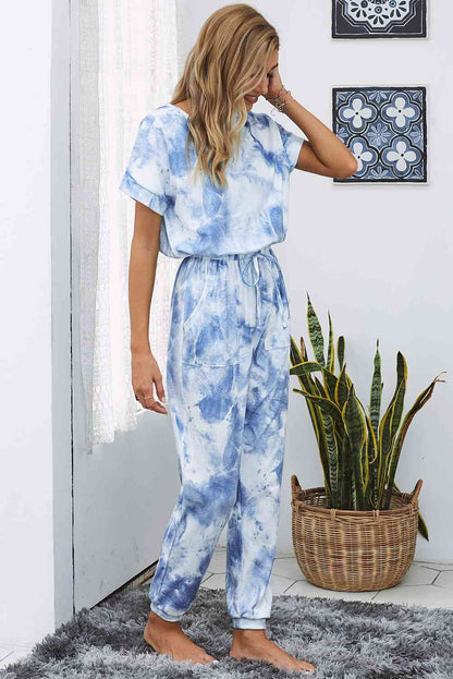 Batik-Jumpsuit mit kurzen Ärmeln und Taschen