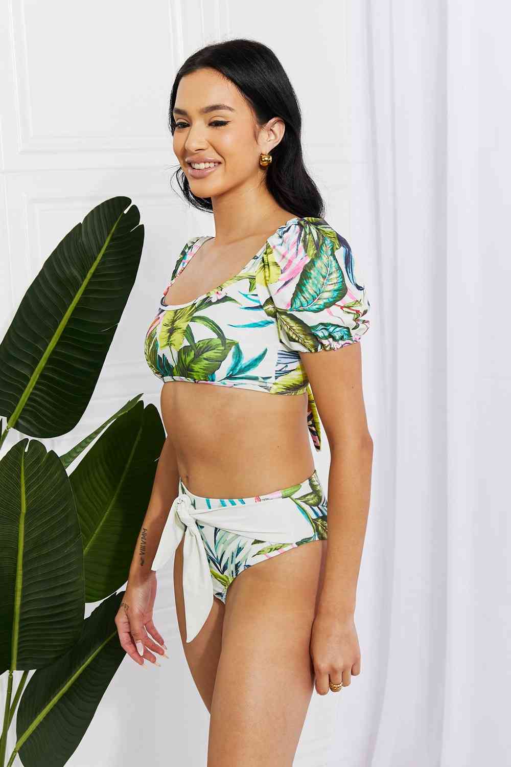 Marina West Swim Vacay Ready Bikini mit Puffärmeln und Blumenmuster