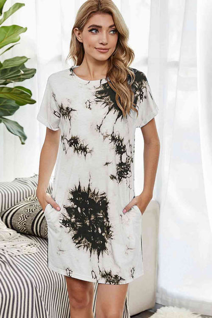 Batik-T-Shirt-Kleid mit Rundhalsausschnitt und Taschen