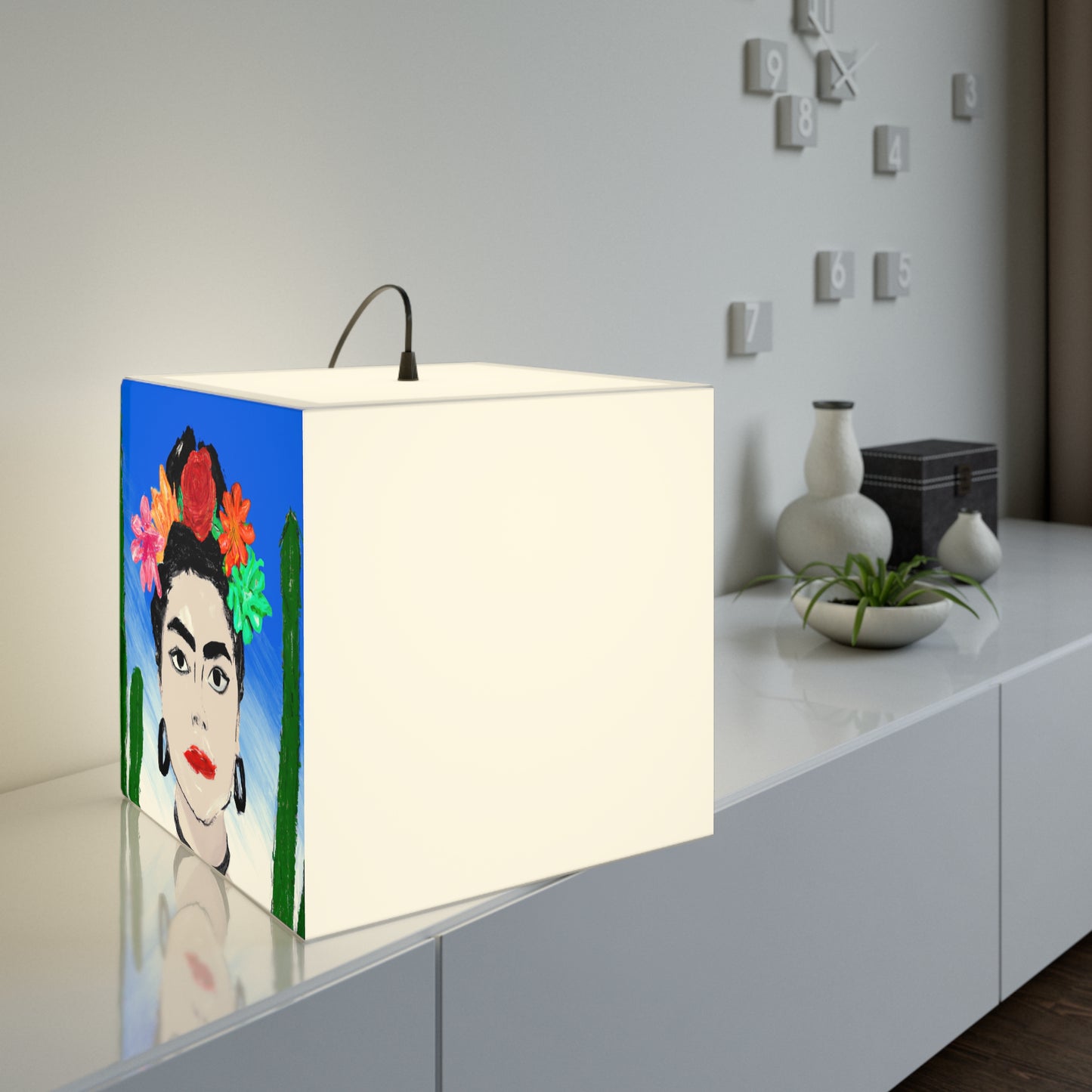 „Feurige Frida: Eine mexikanische Ikone mit farbenfroher Kultur malen“ – Die Alien Light Cube Lampe