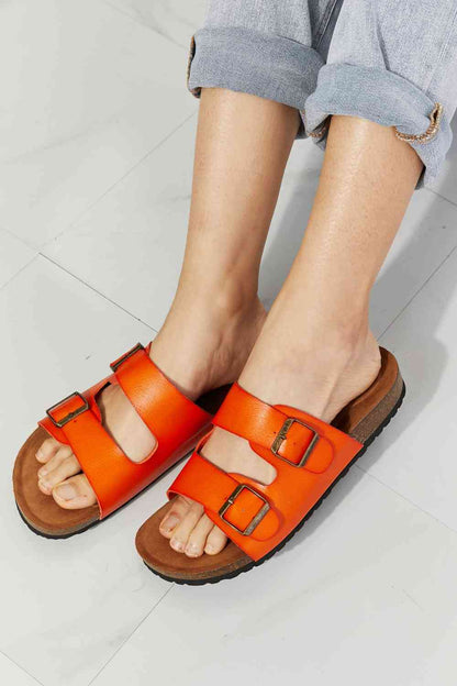 MMShoes Feeling Alive Slide-Sandalen mit doppeltem Band in Orange