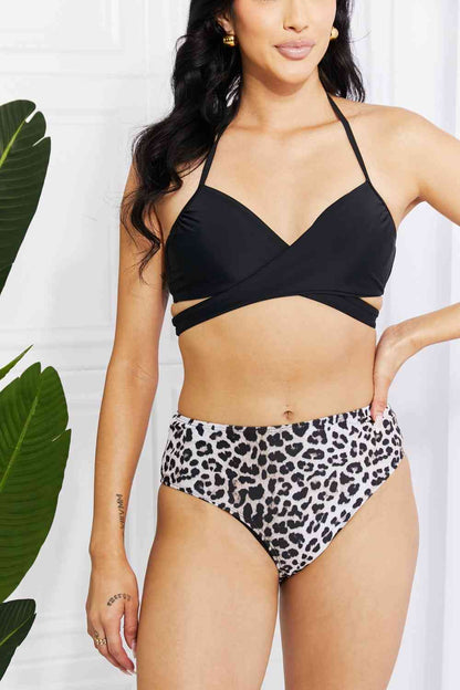 Conjunto de bikini con cuello halter en negro Summer Splash de Marina West Swim