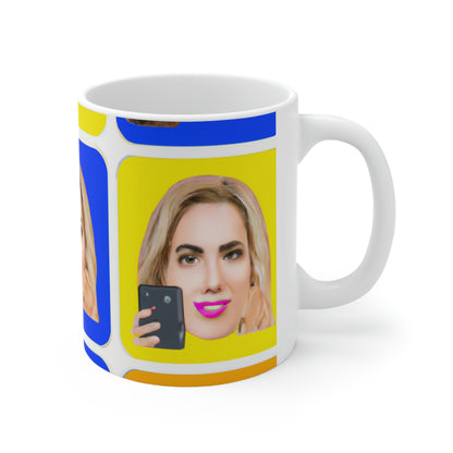 "Emoji-zing a Celebrity: A Pop Art Portrait" - Der Alien-Keramikbecher 11 oz