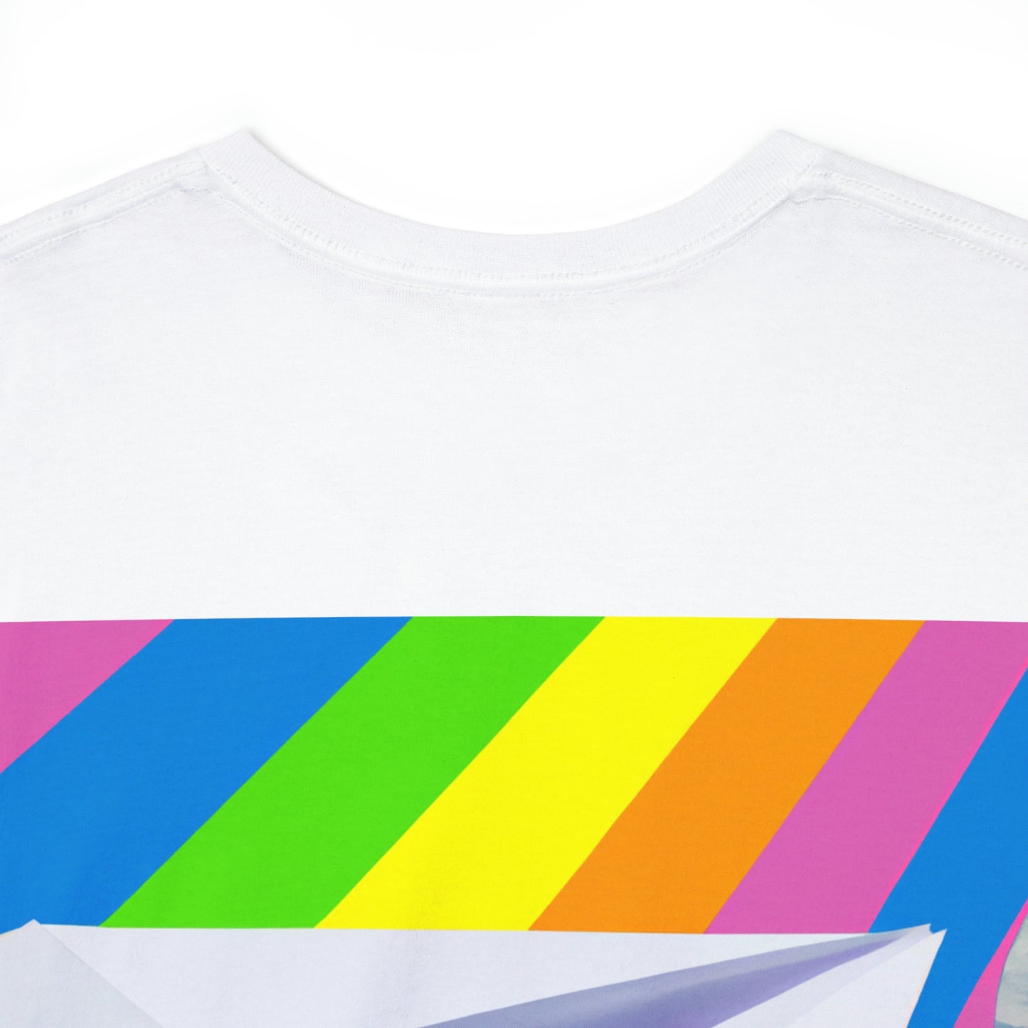 „A Flight of Color“ – Das Alien-T-Shirt