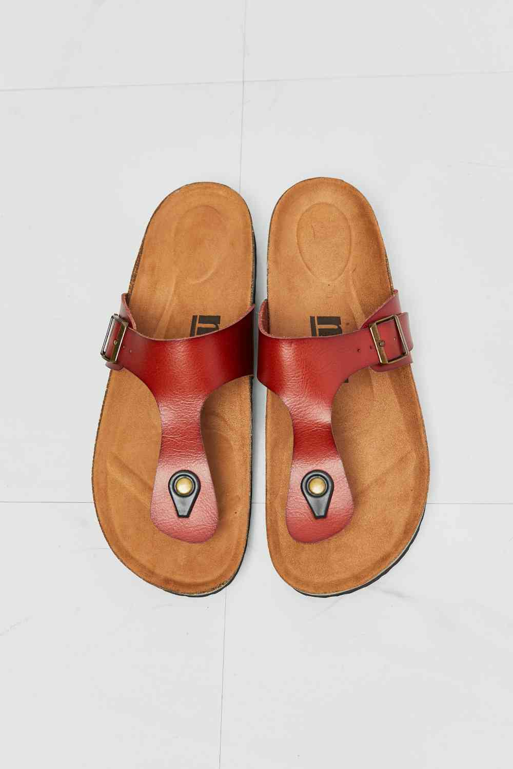 MMShoes Drift Away T-Strap Flip-Flop in Rot