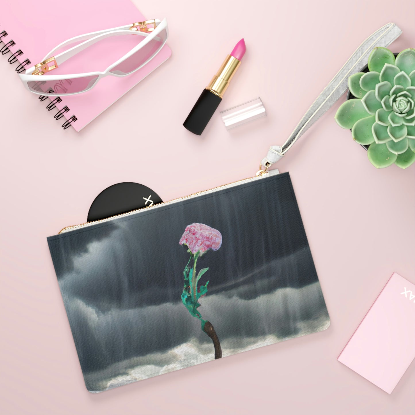 "Aight Against the Storm: Die Geschichte einer einsamen Blume" - Die Alien Clutch Bag