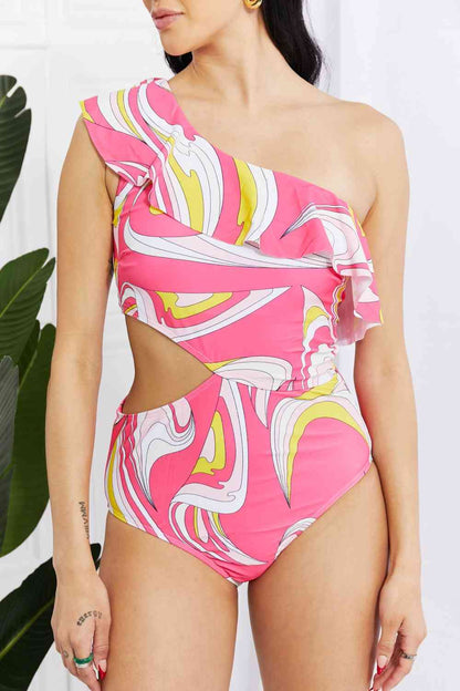 Traje de baño rosa con volantes y aberturas asimétricas Vitamin C de Marina West Swim