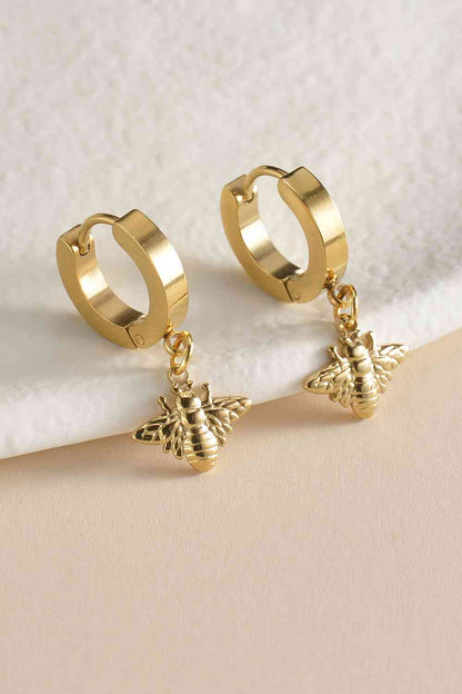 Pendientes Huggie con forma de abeja