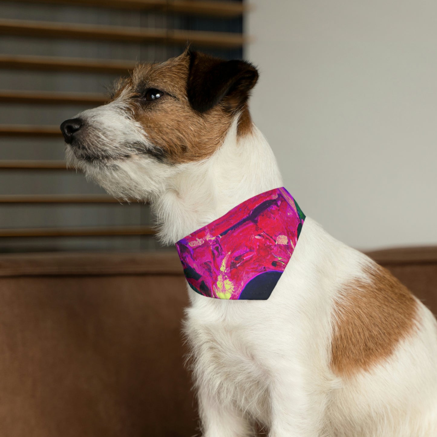 Locura mística: colores locos en la catedral olvidada - El collar de bandana para mascota alienígena