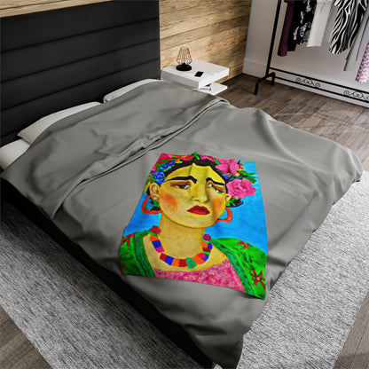 "Fierce and Free: Un tributo a las mujeres mexicanas inspirado en Frida Kahlo" - The Alien Velveteen Plush Blanket