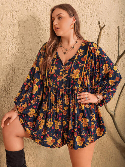 Plus-Size-Strampler mit Blumenmuster und Ballonärmeln und Bindekragen