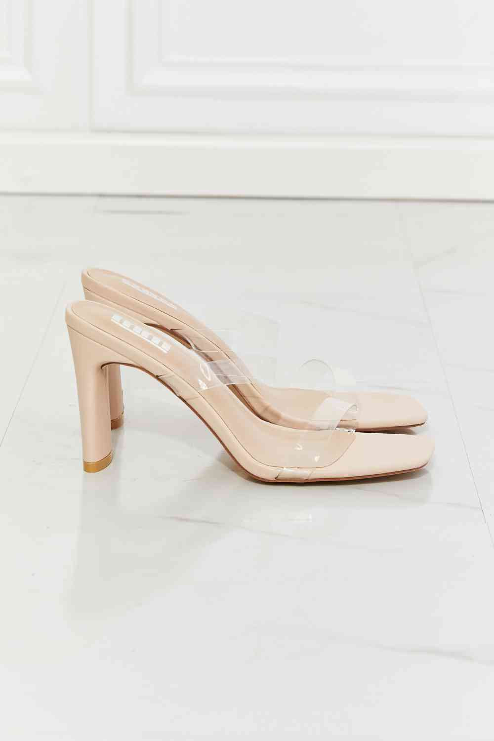 MMShoes „Walking On Air“ transparente Sandale mit Doppelband und Absatz