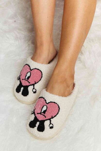 Pantuflas de felpa con estampado de corazones Melody Love