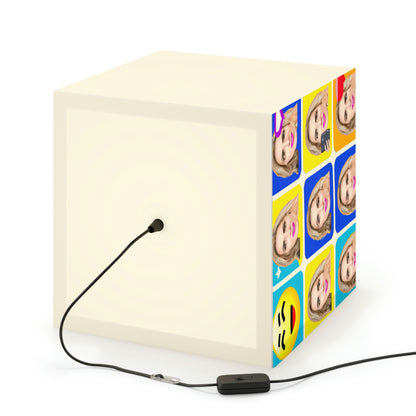 "Emoji-zing a Celebrity: A Pop Art Portrait" - Die Alien Light Cube Lampe