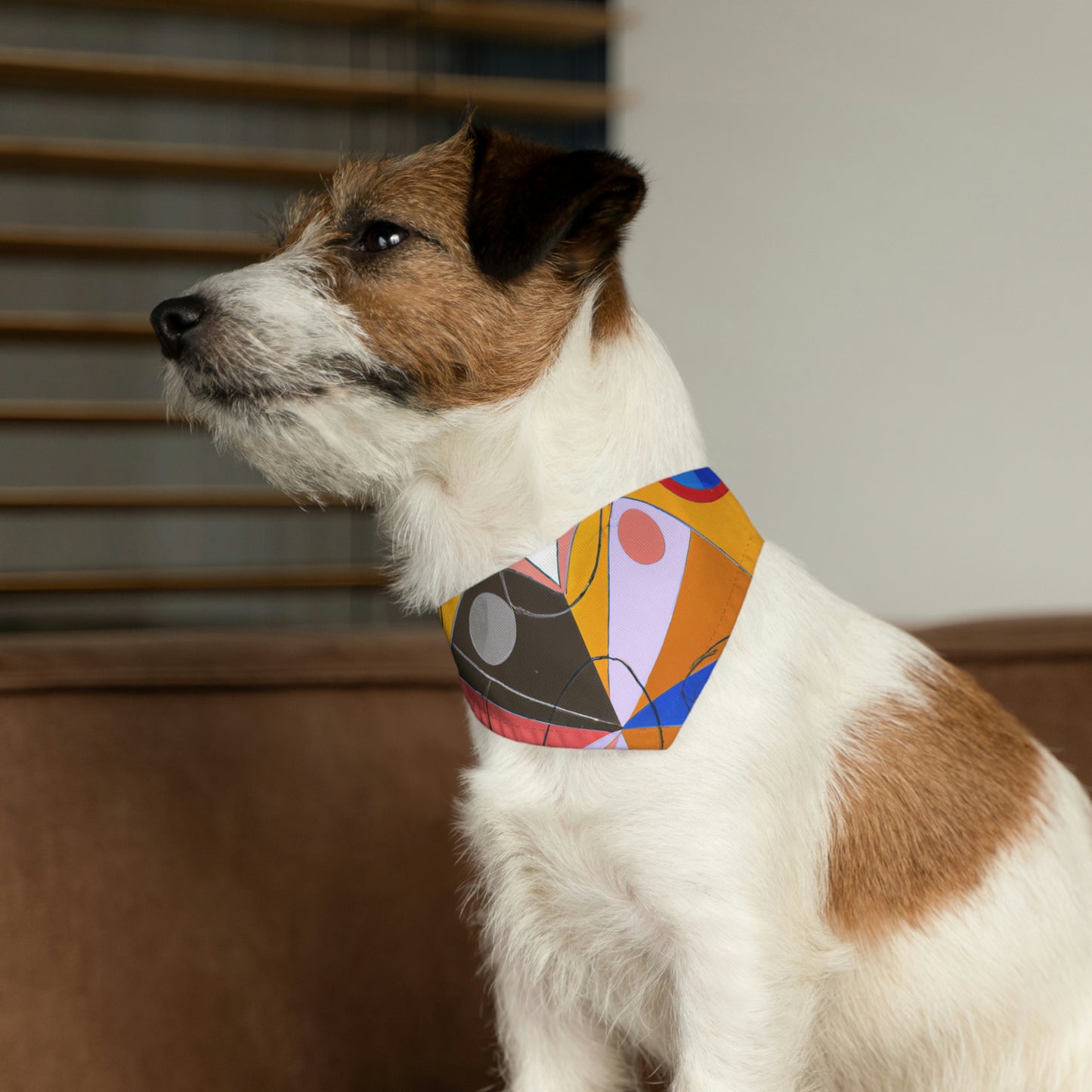 amenazado por un desastre natural

"Una ciudad sitiada: las decisiones difíciles de un joven héroe". - El collar de bandana para mascota alienígena