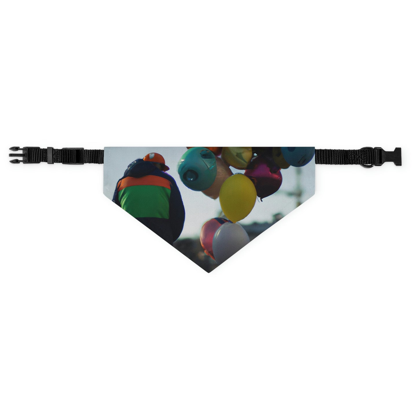 "Dreams of Flight" - El collar de bandana para mascotas alienígenas