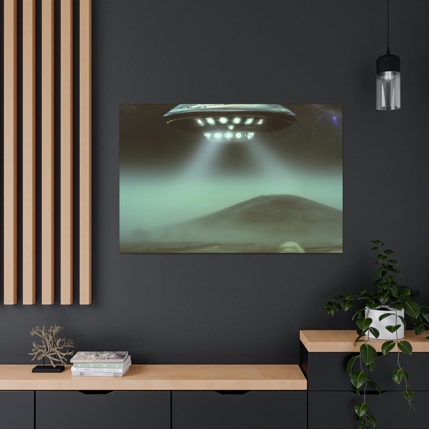 „Interplanetarer Terror: Das verfluchte Alien-Raumschiff auf der Erde gefunden“ – The Alien Canva