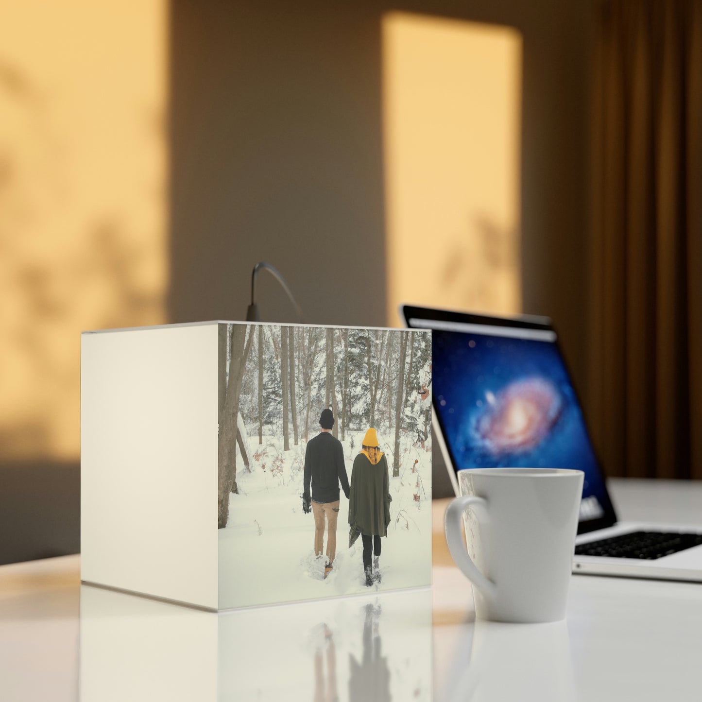 "Märchen im Schnee" - Die Alien Light Cube Lampe