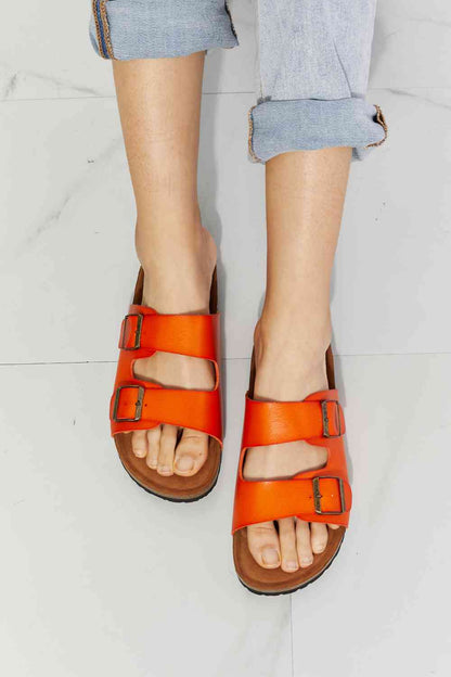 MMShoes Feeling Alive Slide-Sandalen mit doppeltem Band in Orange