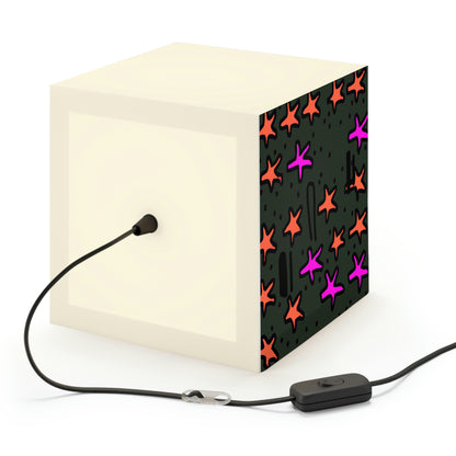 „Abandoned in the Glittering Night Sky“ – Die Alien Light Cube Lampe