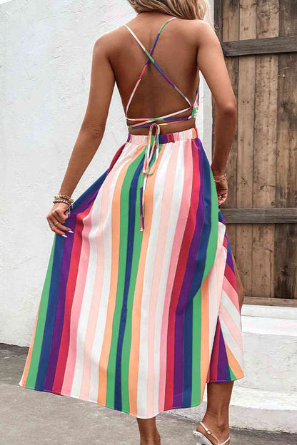 Vestido sin espalda cruzado a rayas multicolores