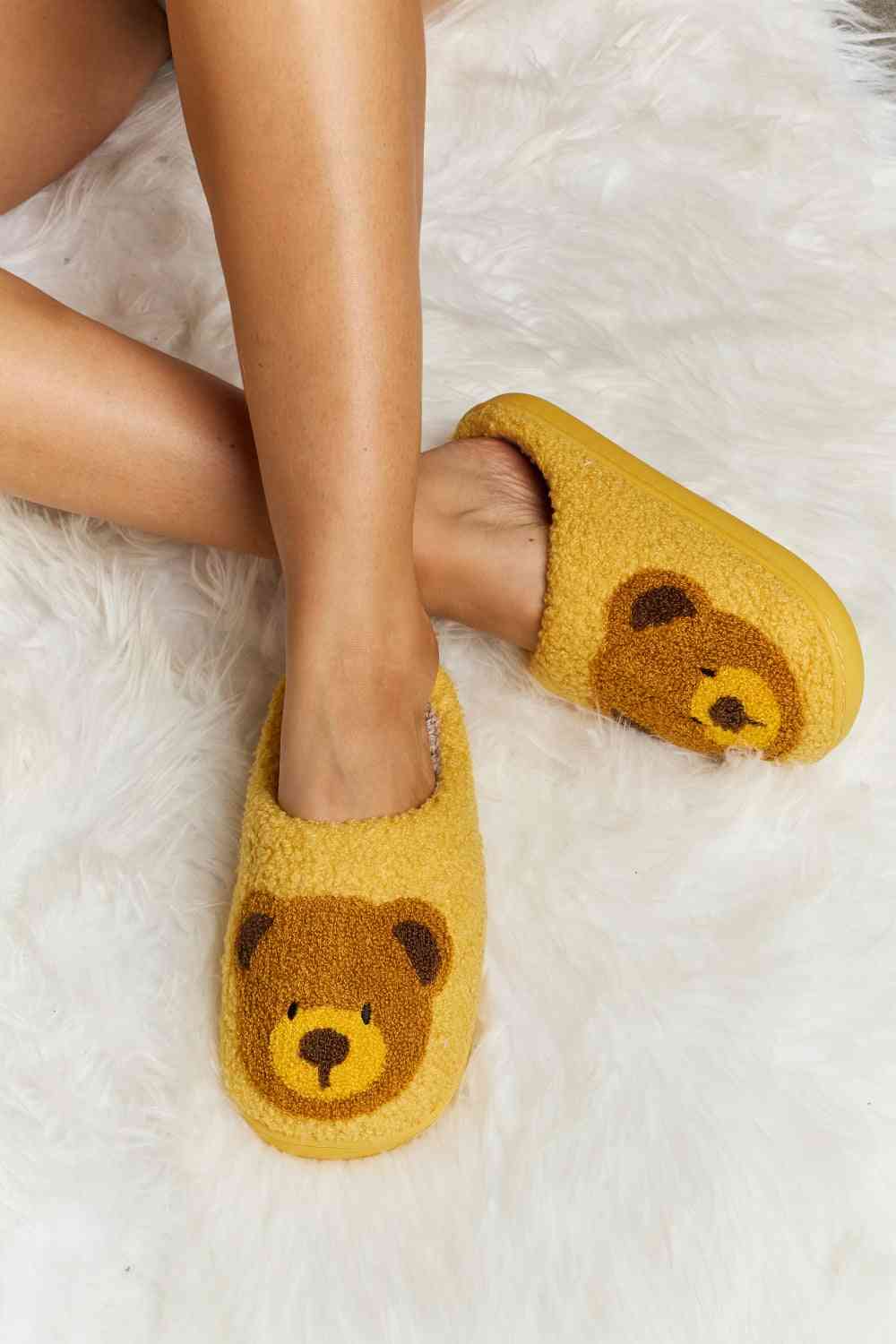 Plüsch-Slipper mit Melody-Teddybär-Print