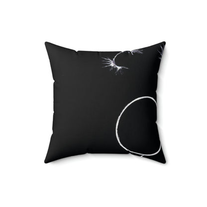 „A Dandelion Flicker in the Midnight Breeze“ – Das Alien Square Pillow