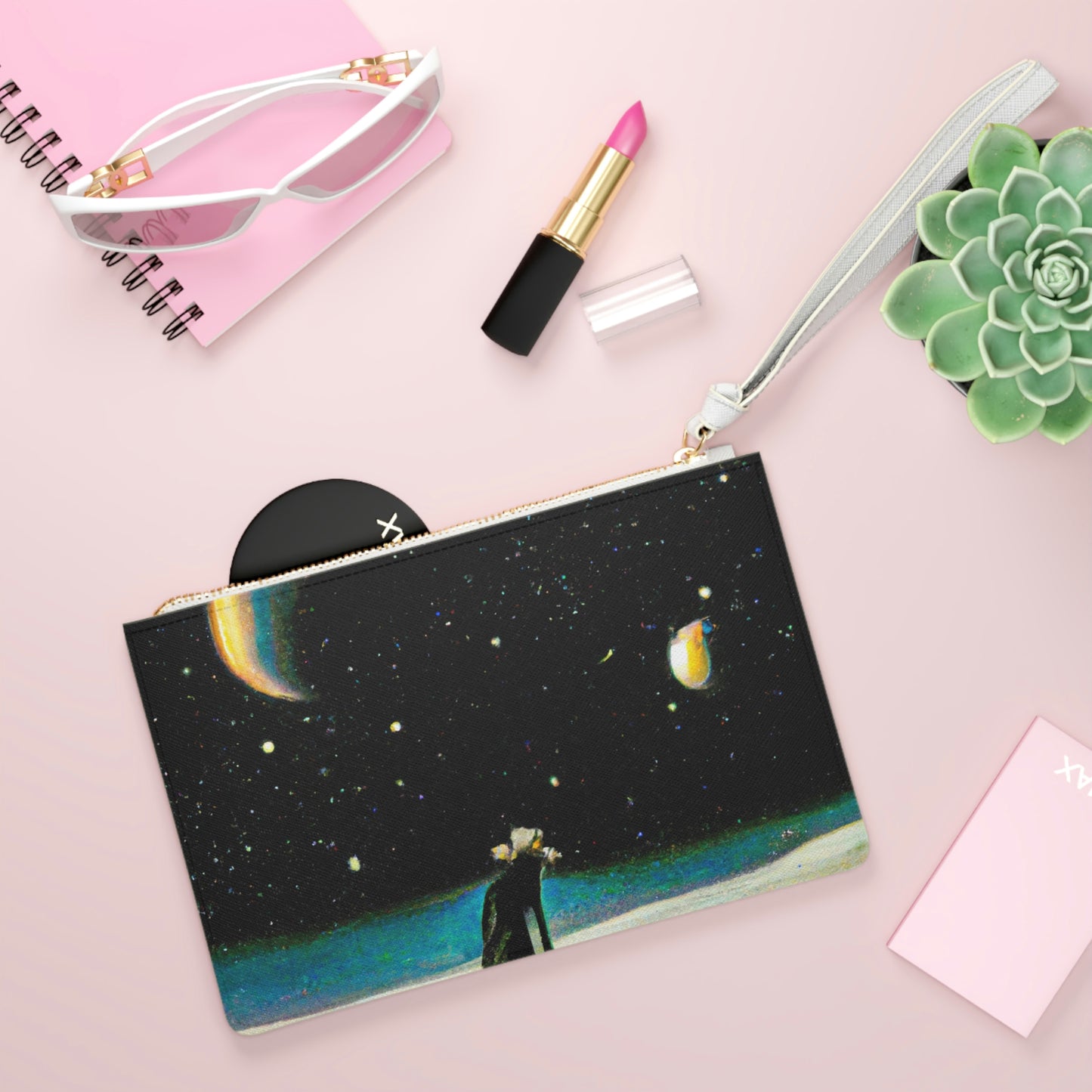 "Un alma perdida conectada con los cielos" - The Alien Clutch Bag