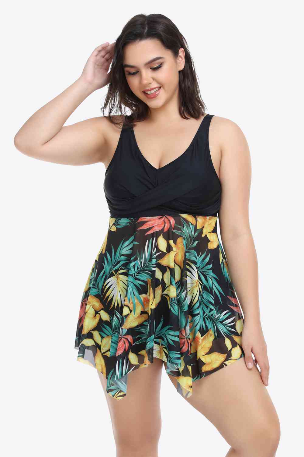 Traje de baño de dos piezas con dobladillo asimétrico floral de talla grande