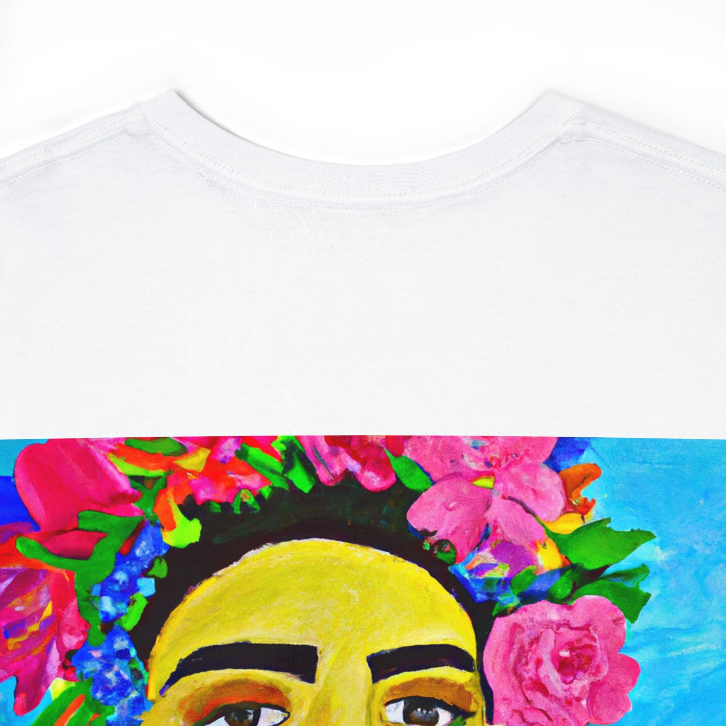 "Fierce and Free: Un tributo a las mujeres mexicanas inspirado en Frida Kahlo" - La camiseta de Alien