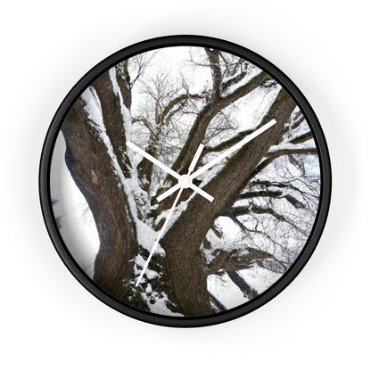 "Winter Wonderland Tree" - The Alien Wall Clock