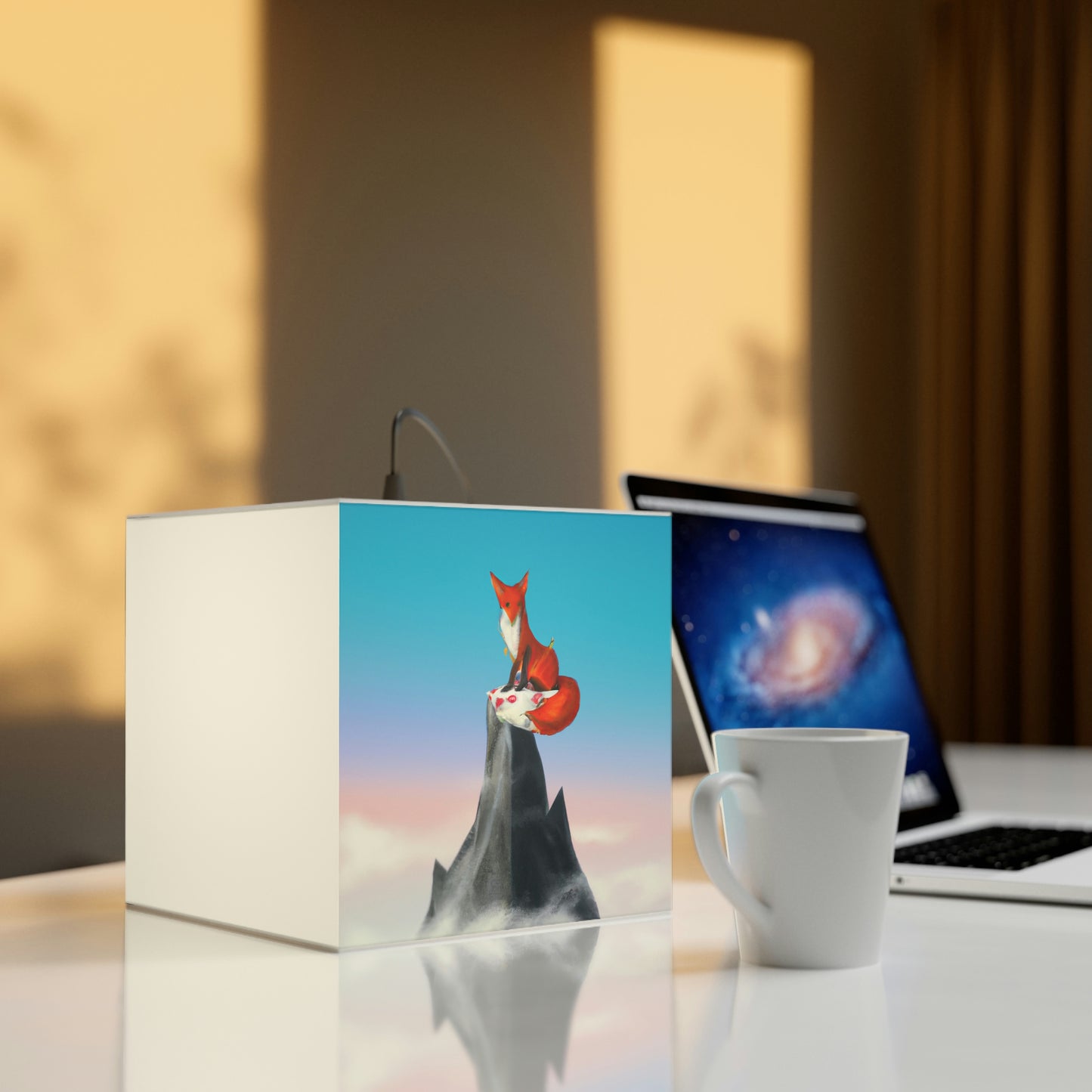 Der Fuchs, der auf dem Berg gipfelt - Die Alien Light Cube Lampe