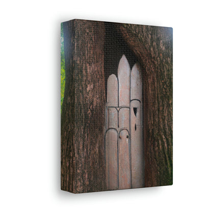 "La puerta del árbol misterioso" - The Alien Canva